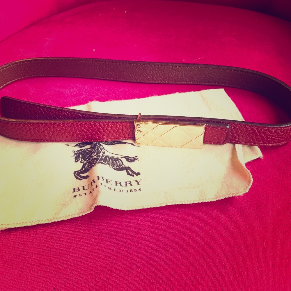Red / Brown Reversible Burberry Belt